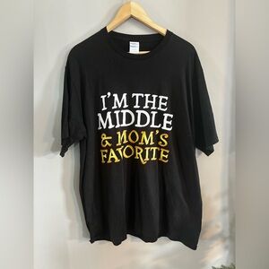 I'm the Middle and My Mom's Favorite T Shirt Black Size Extra Large
